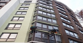 Установка крыши на балкон Торжок цена от 1049 руб. м/2.
